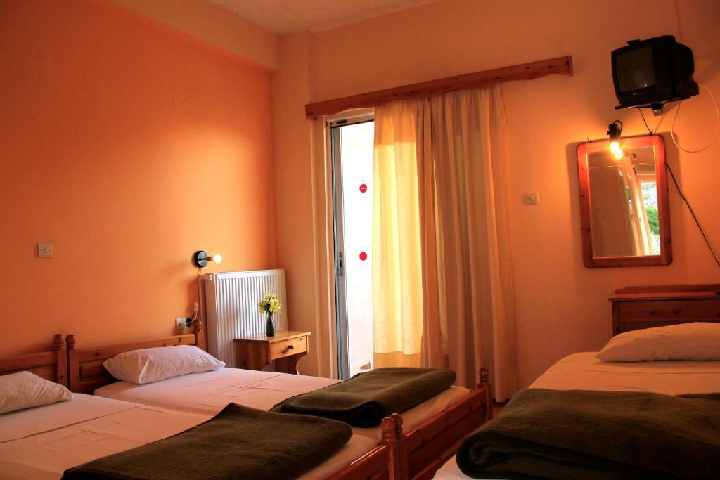 Hotel Galaxias Agioi Pandes Room photo