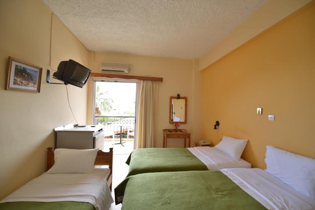 Hotel Galaxias Agioi Pandes Room photo