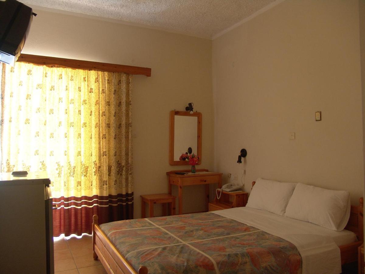 Hotel Galaxias Agioi Pandes Room photo